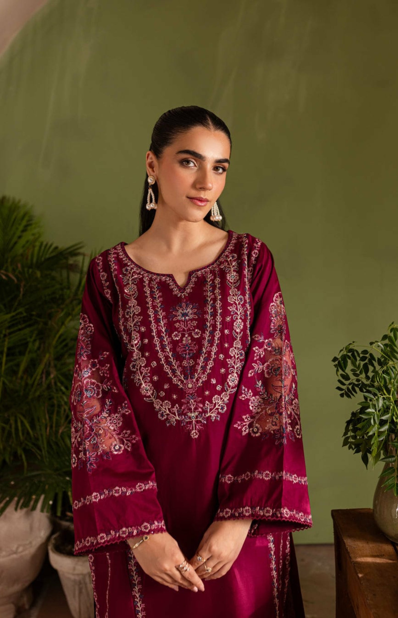 Betty Embroidery 2-Piece